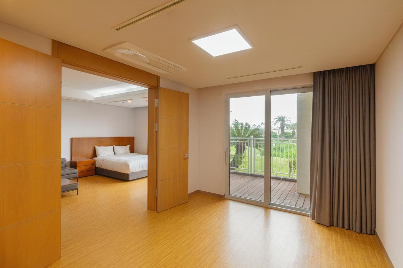 Sono Calm Jeju Hotel Seogwipo Exterior foto